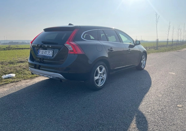 Volvo V60 cena 59900 przebieg: 155000, rok produkcji 2011 z Jarocin małe 137